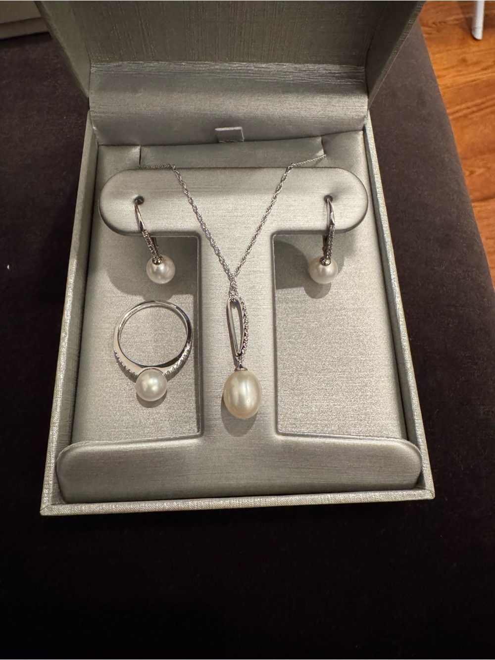 Zales sterling silver pearl necklace, earrings, and ring set